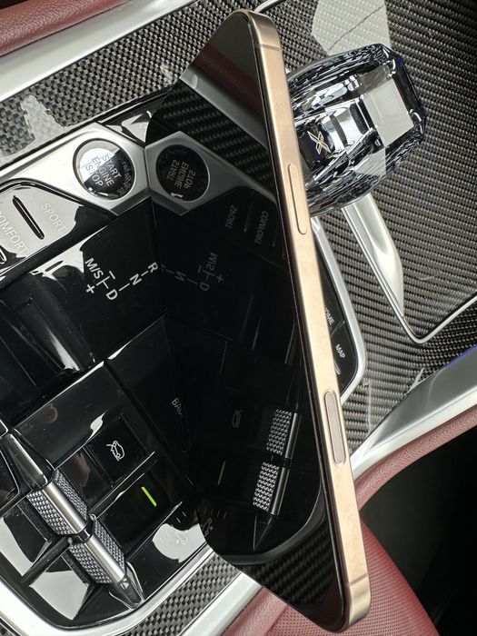 Vand iphone 16 promax TITAN