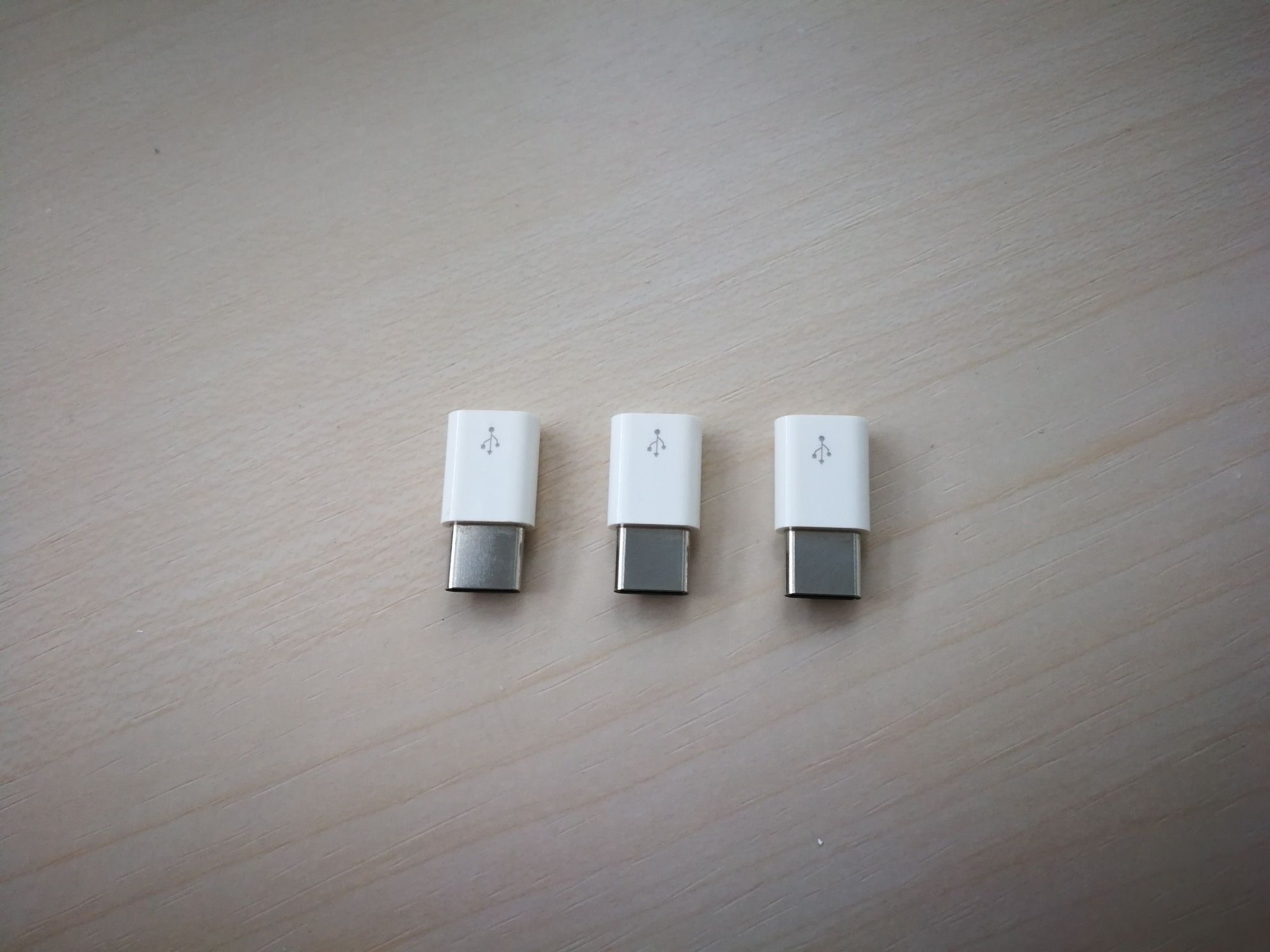 Adaptor type C alb ( micro USB > type C )