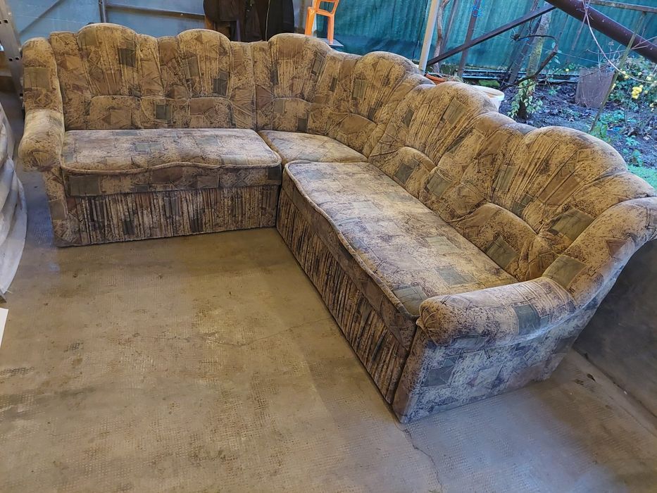 Vând coltar extensibil în stare buna