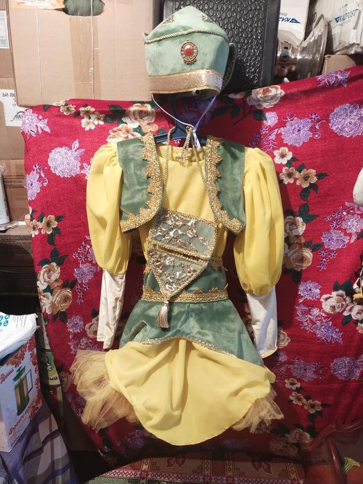 Продам костюм снежинки,костюм Эльзы.  Казахский нац.костюм к новому г