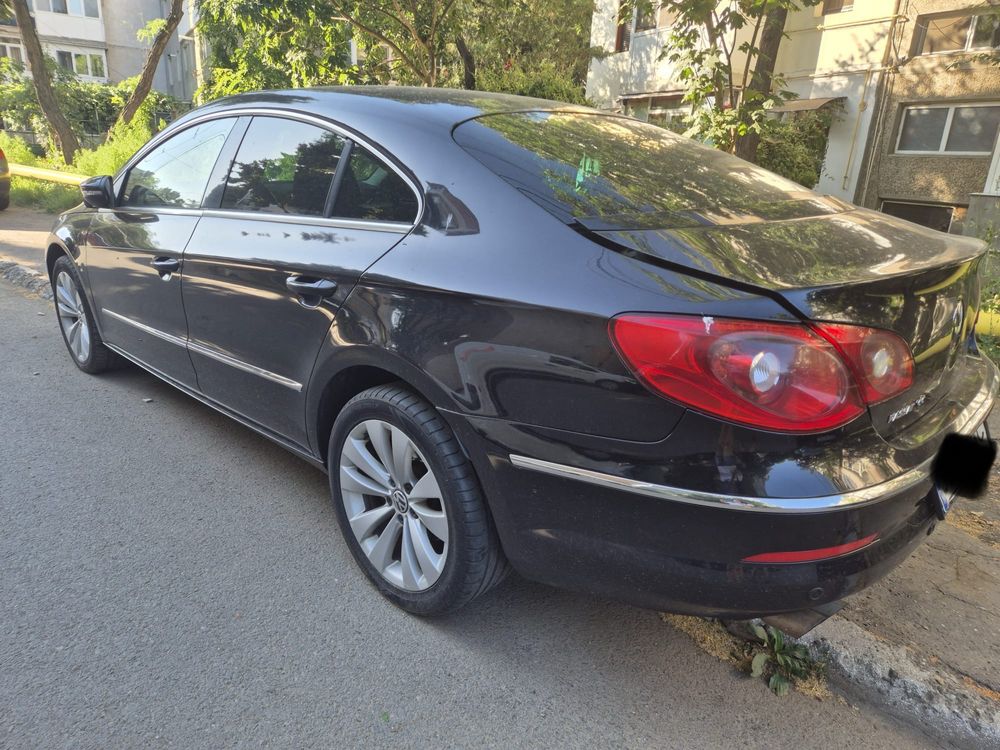 Vand volkswagen passat cc anul 2010 putin avariat