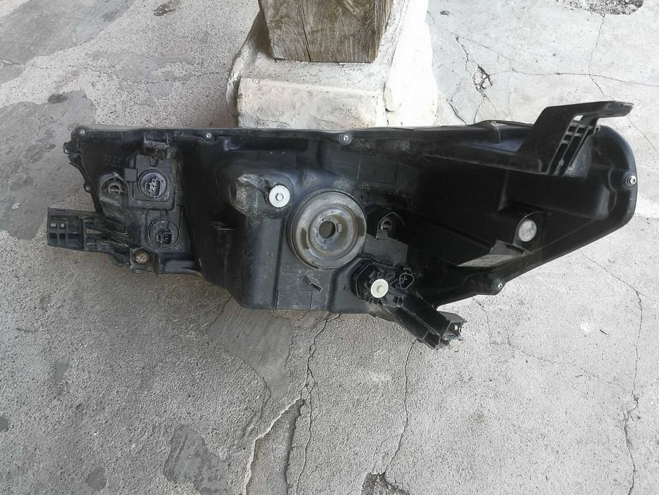 Фарове Toyota Hilux/Фар Toyota Hilux Оригинални