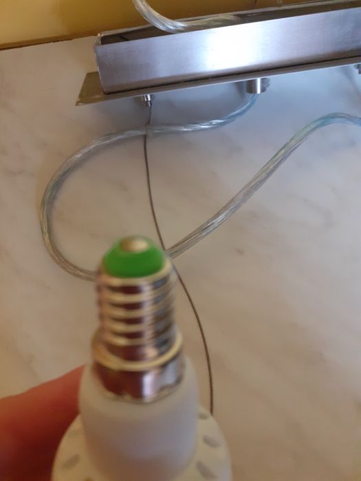 Vind candelabru  nou pe care îl interesează să-mi scrie