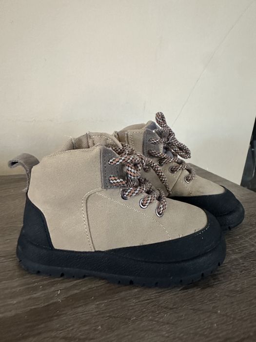 Боти Zara за момче