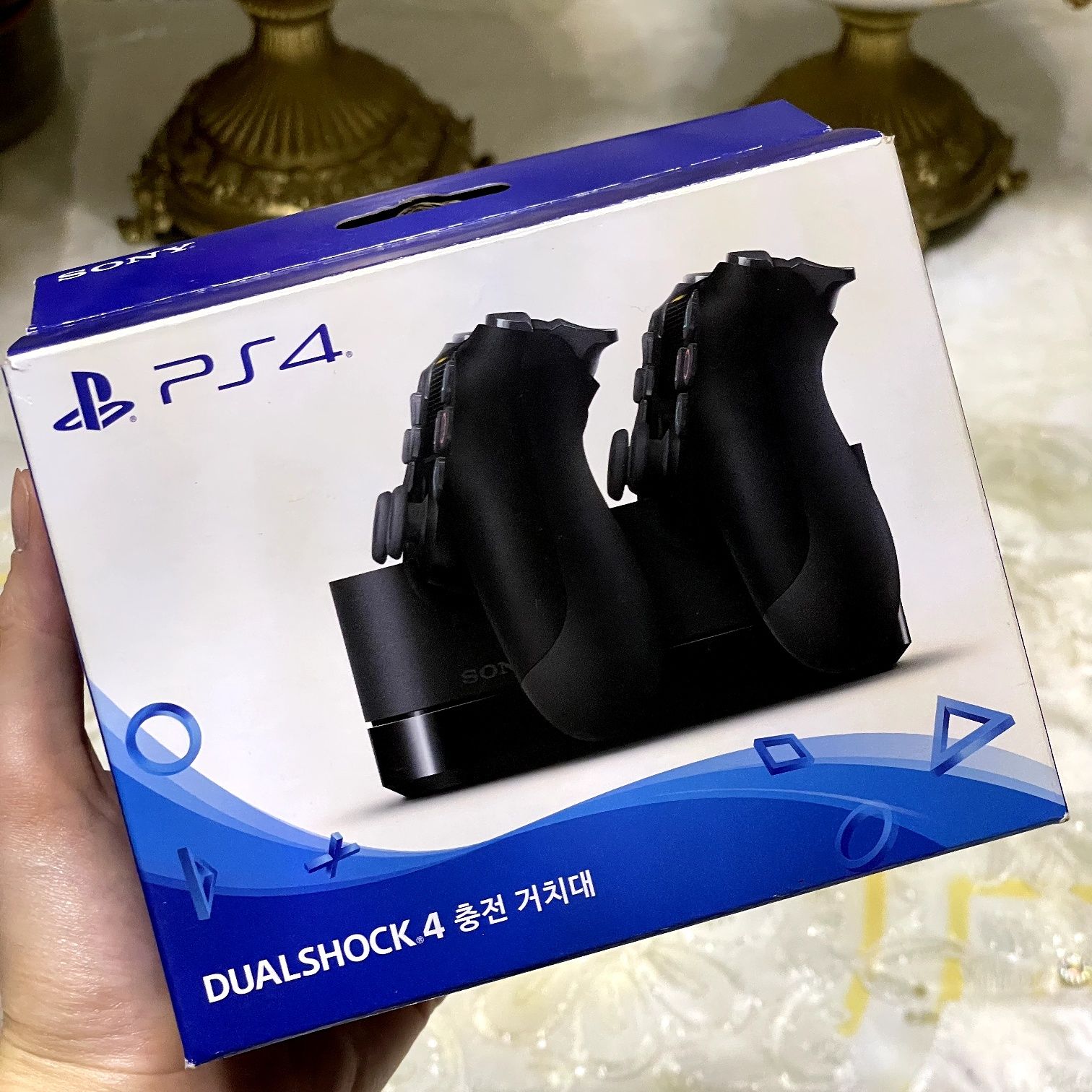 Playstation 4 ni djostiki uchun Zaryadchik