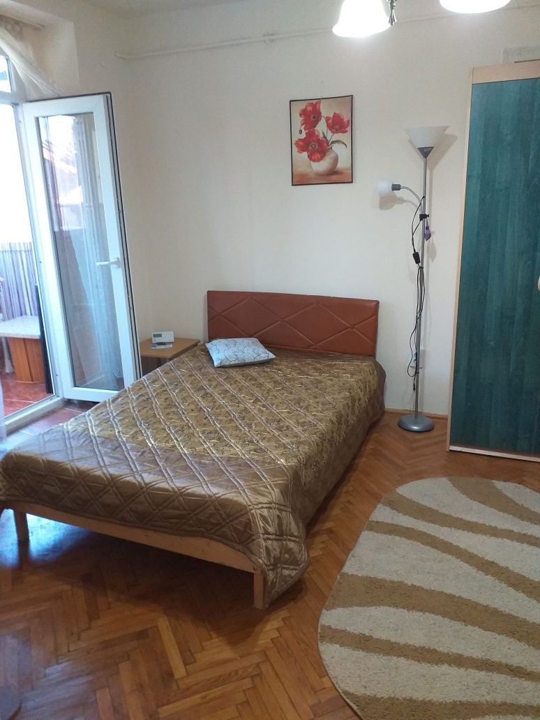 Închiriez garsonieră decomandata, ultracentral,aproape de Hotel Ramada