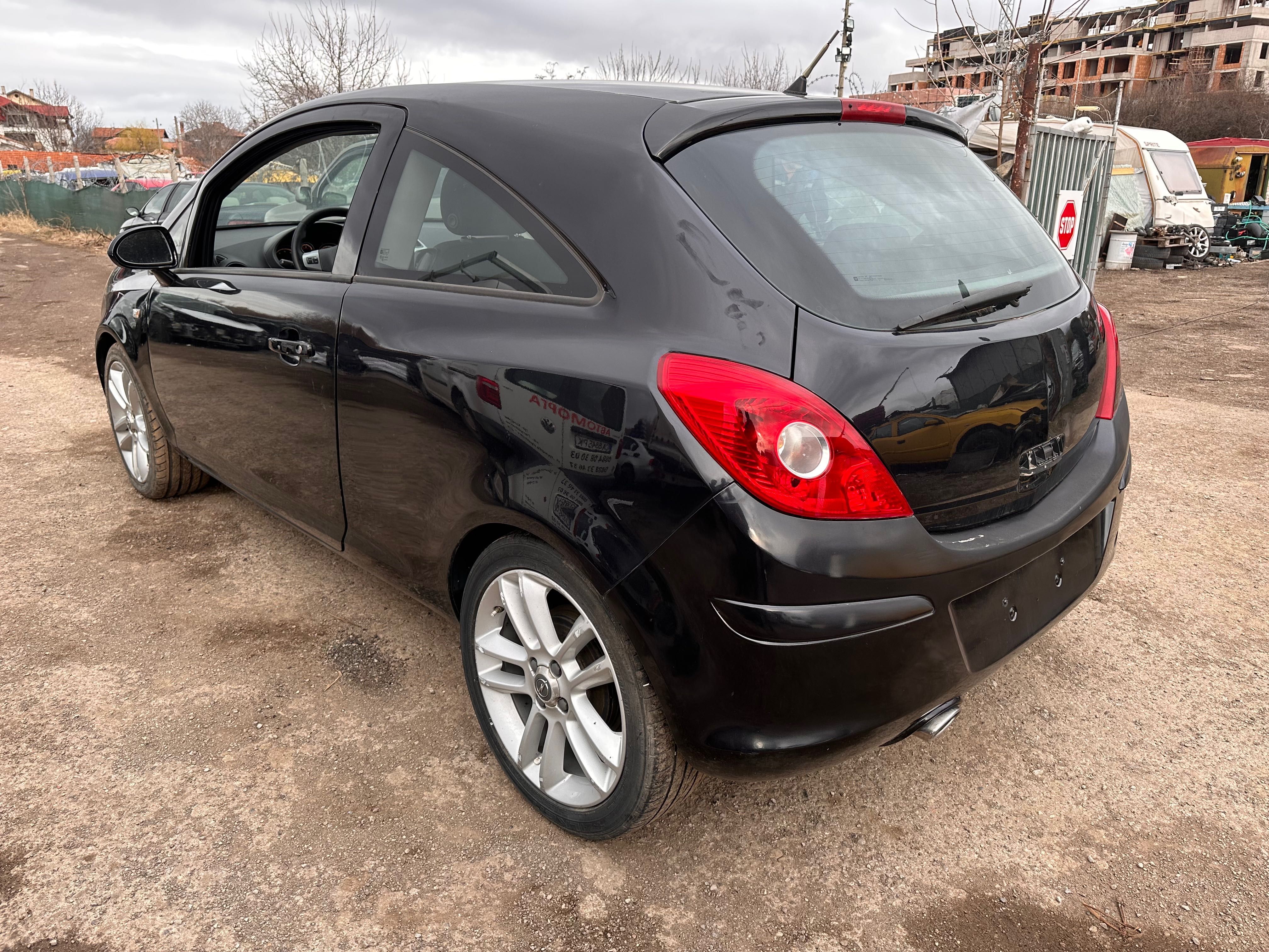 НА ЧАСТИ! Opel Corsa D 1.4i Z14XEP 90кс. 2009 г. Климатик 17" джанти