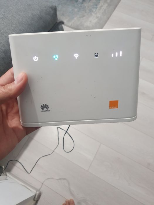 Vând router Huawei LTE