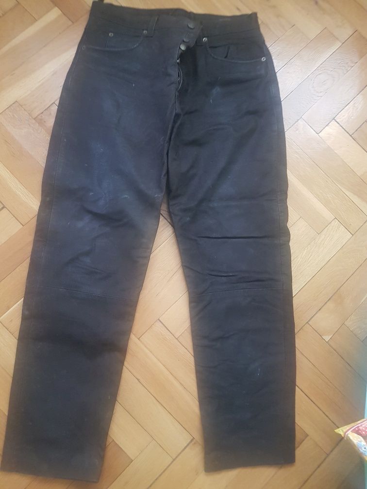 Pantaloni piele - 3 perechi