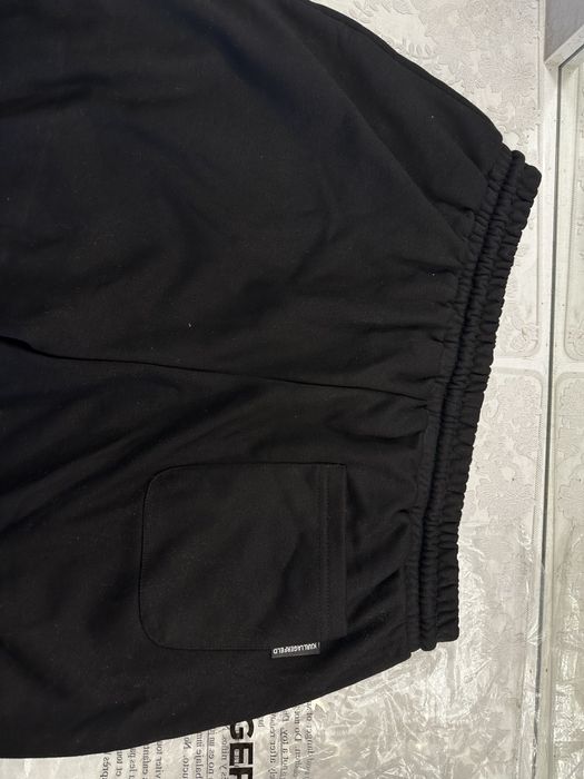 Къси панталони Karl Lagerfeld