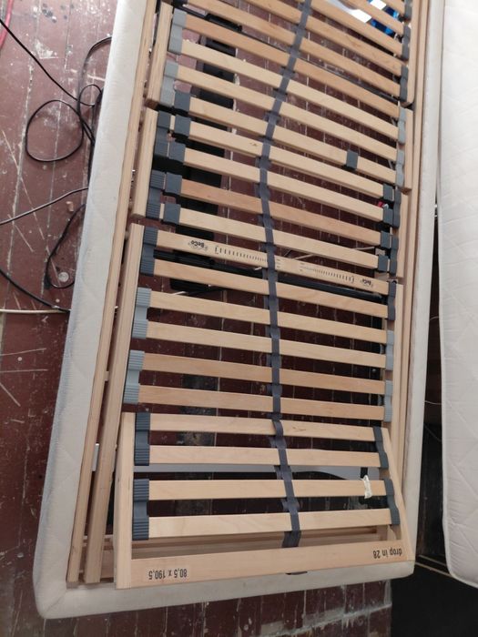 Електрическо медицинско легло