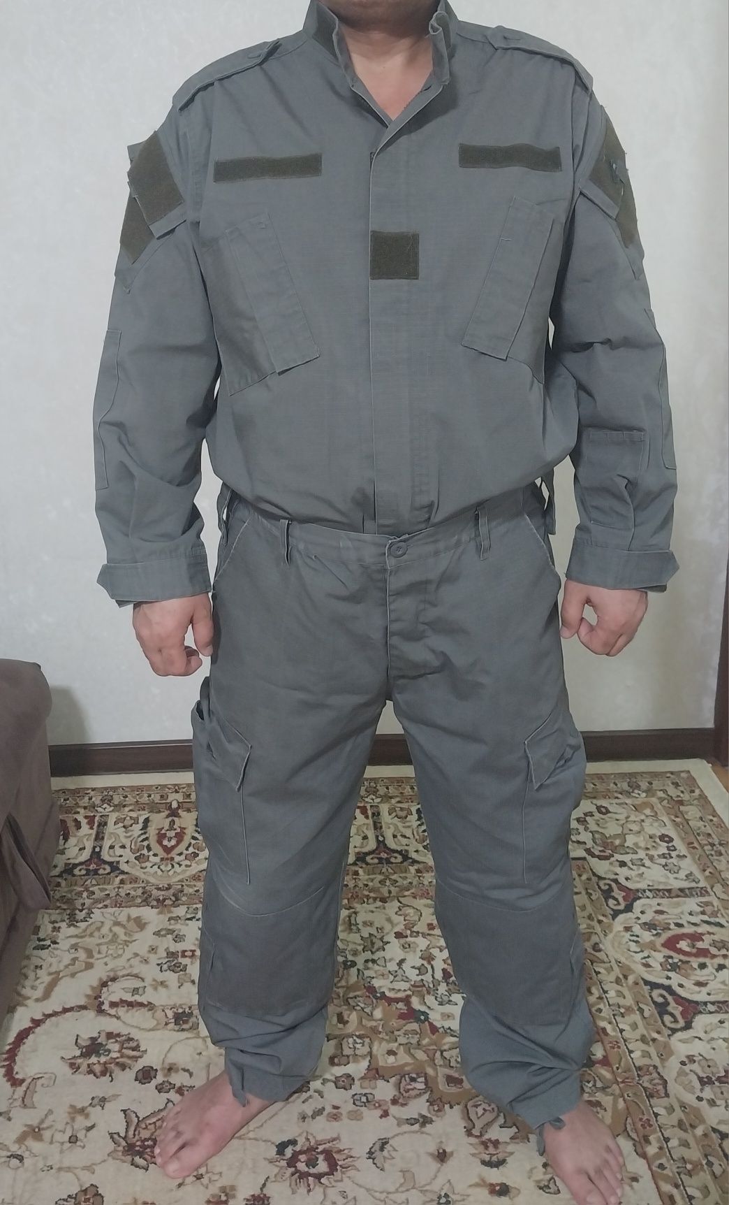 Продам спец форму охранника