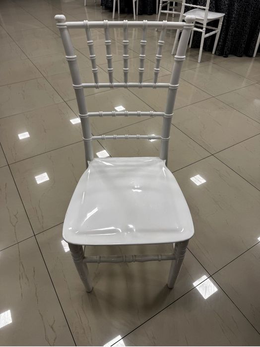 Scaune și mese evenimente