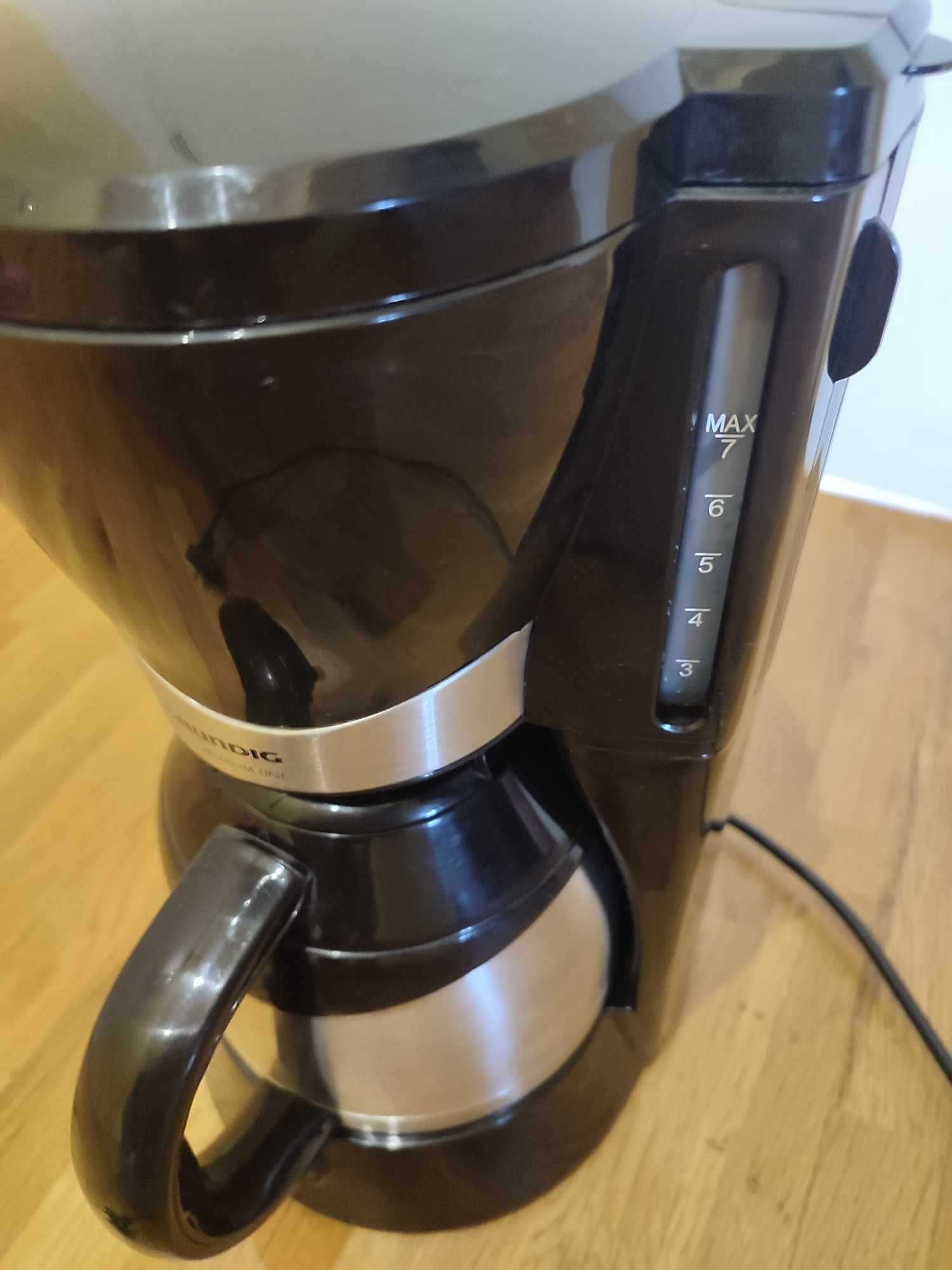 Кафеварка Grundig KM 5040, 1000W, Термична кана от неръждаема стомана