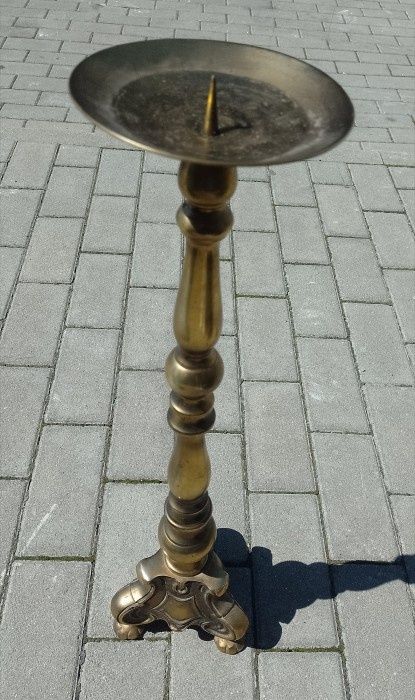 Superbe piese din bronz sfeșnic și scrumiera ,lucrătură de o foarte ma