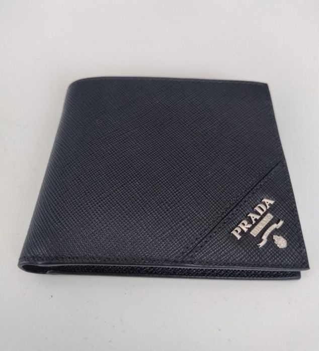 Chilipir! Portofel original Prada nou  la preț de 3 ori mai mic!!!