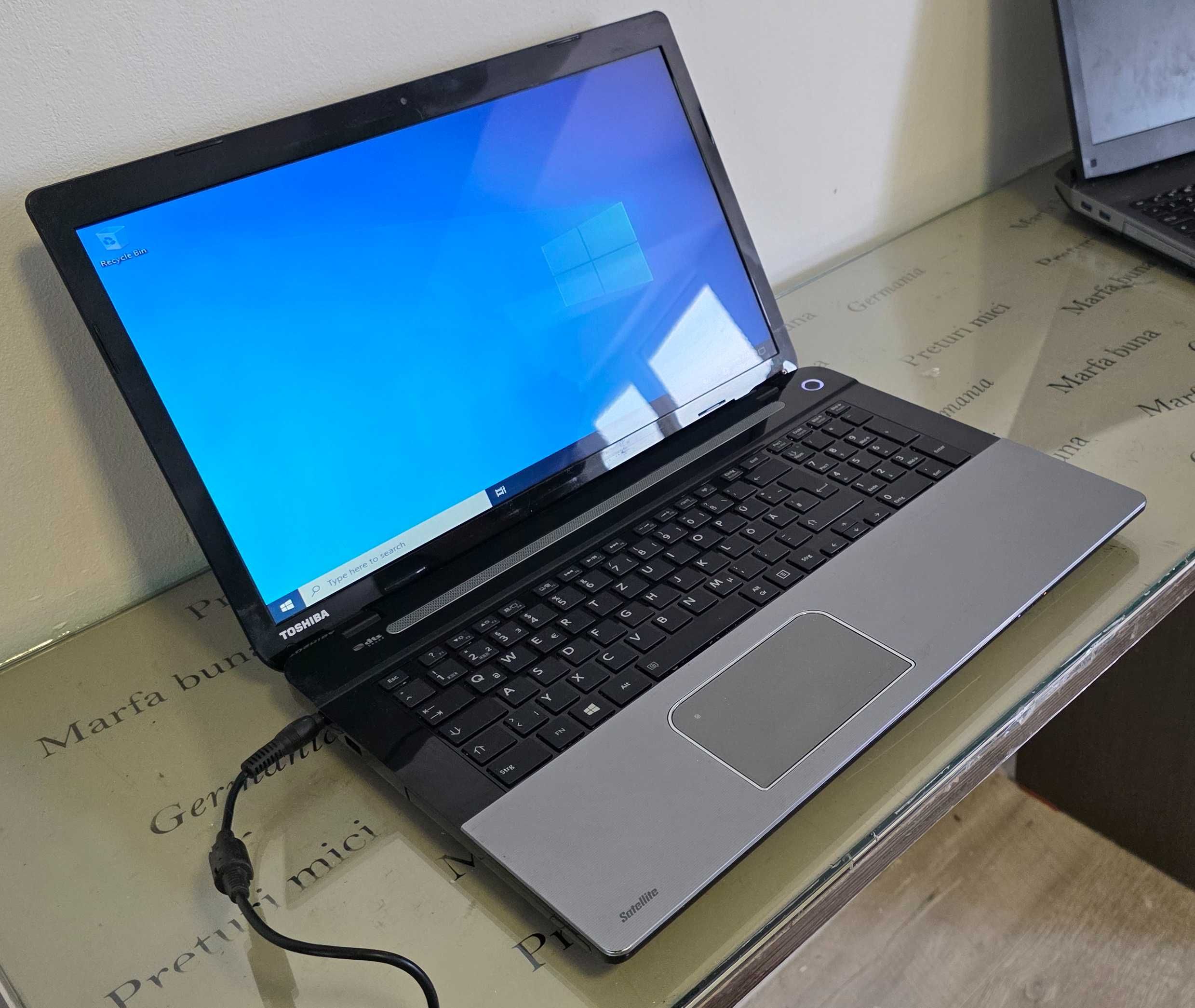 Laptop i7 4th Toshiba Satellite L70-A-13N 17.3 functional,instalat