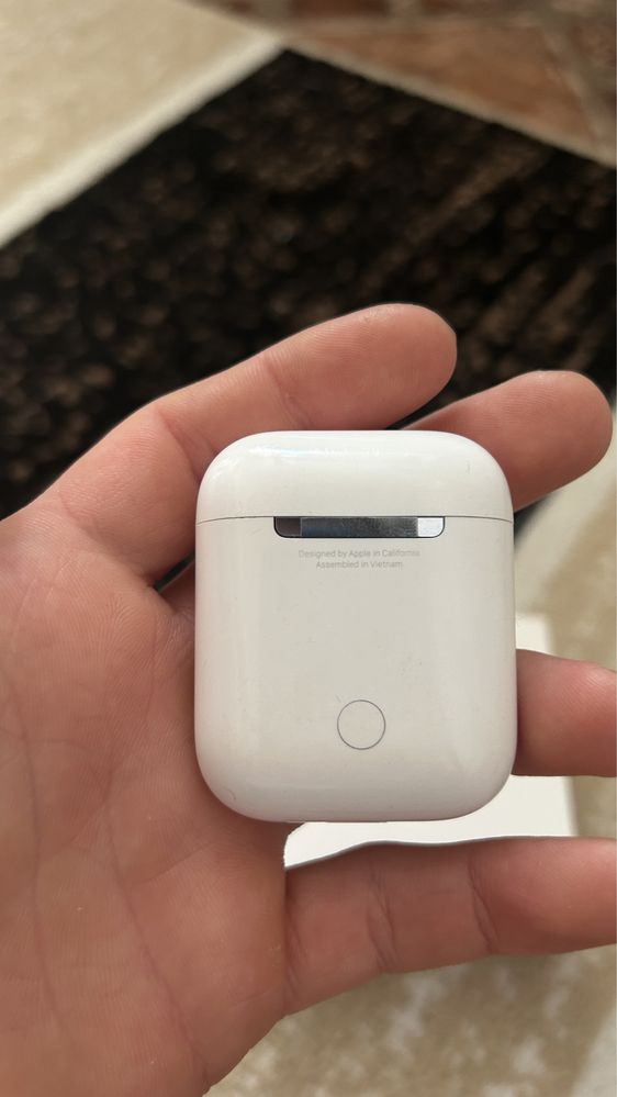 AirPods 2 без праводной наушник