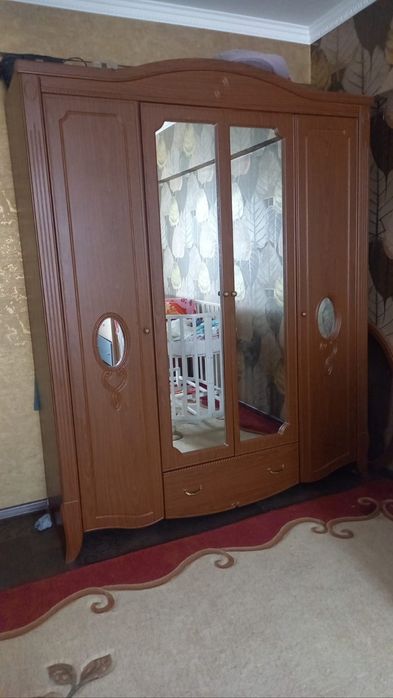 Спальный гарнитур