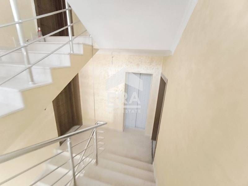 Продава се Тристаен апартамент в Хасково, Училищни - 126 кв.м за 561 €/кв.м - Снимка #7