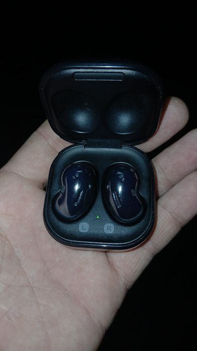 Samsung buds live