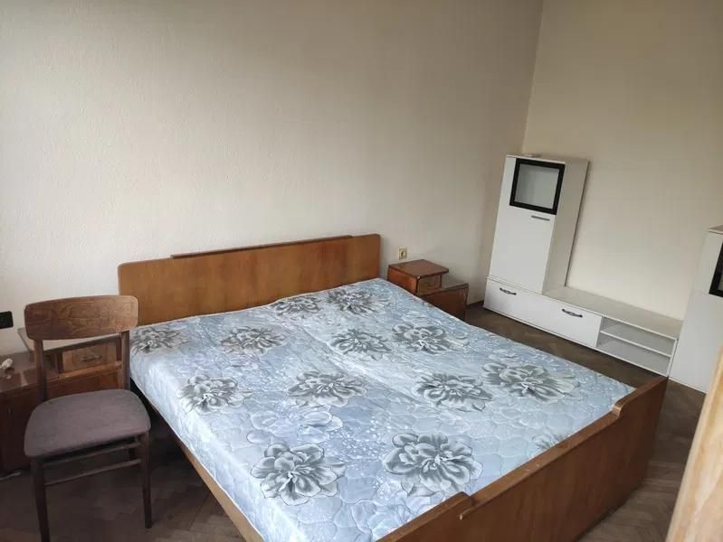 Дава се под наем Двустаен апартамент в Пловдив, Център - 78 кв.м за 325 € - Снимка #1