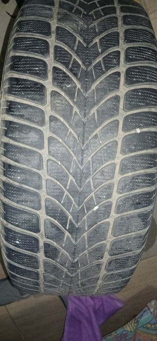 Vând cauciucuri de iarnă