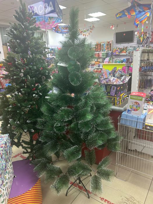 Продам елку искусственную 210 см