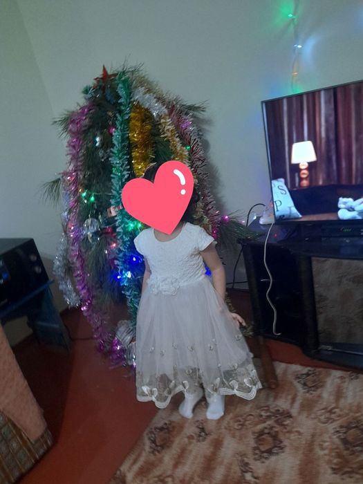 Продам белое платье в хорошем состоянии