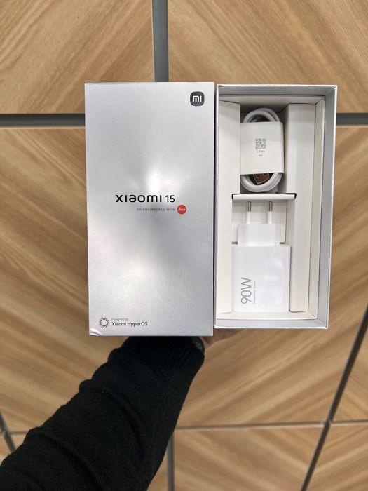 Xiomi Mi 15  Liquid Silver 12/512GB