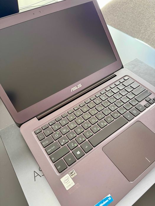 Лаптоп ASUS ZenBook UX305LA Intel Core i7-5500U