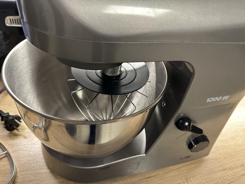 Mixer profesional Clatronic KM 3400