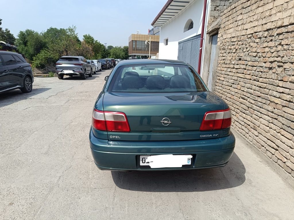 Opel Omega B 2002