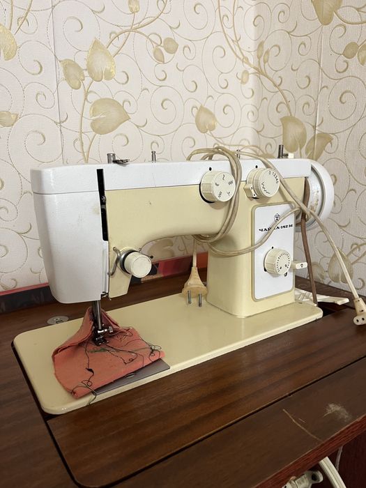 Швейная машина