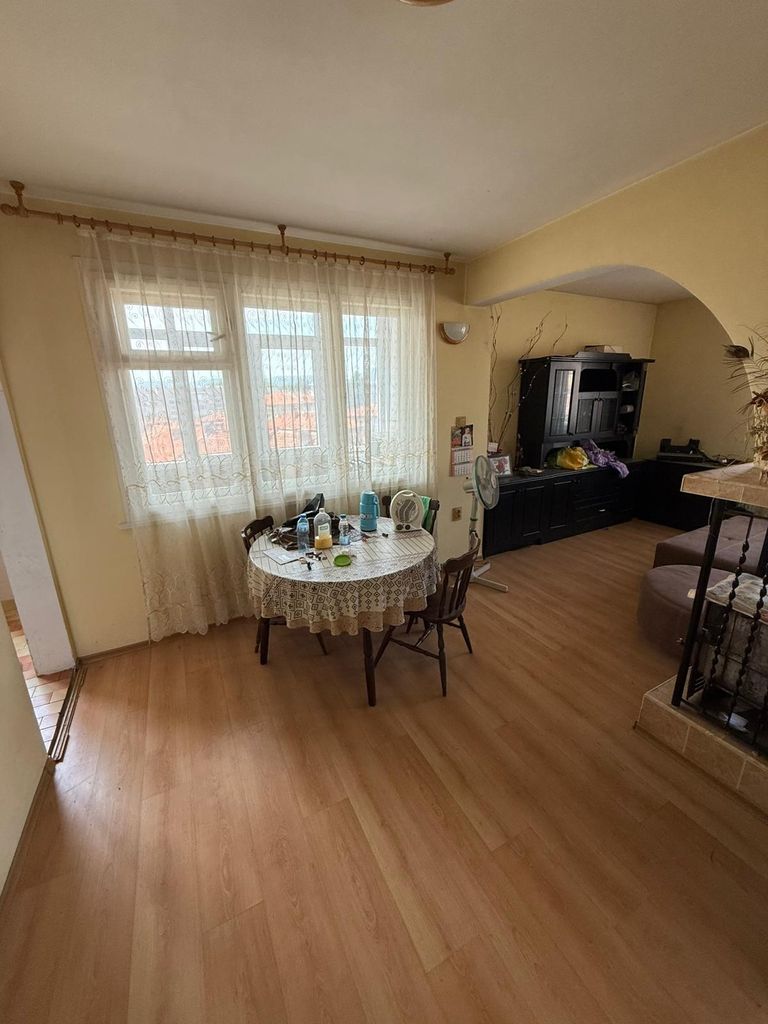 Продава се Двустаен апартамент в Севлиево - 93 кв.м за 875 €/кв.м - Снимка #2