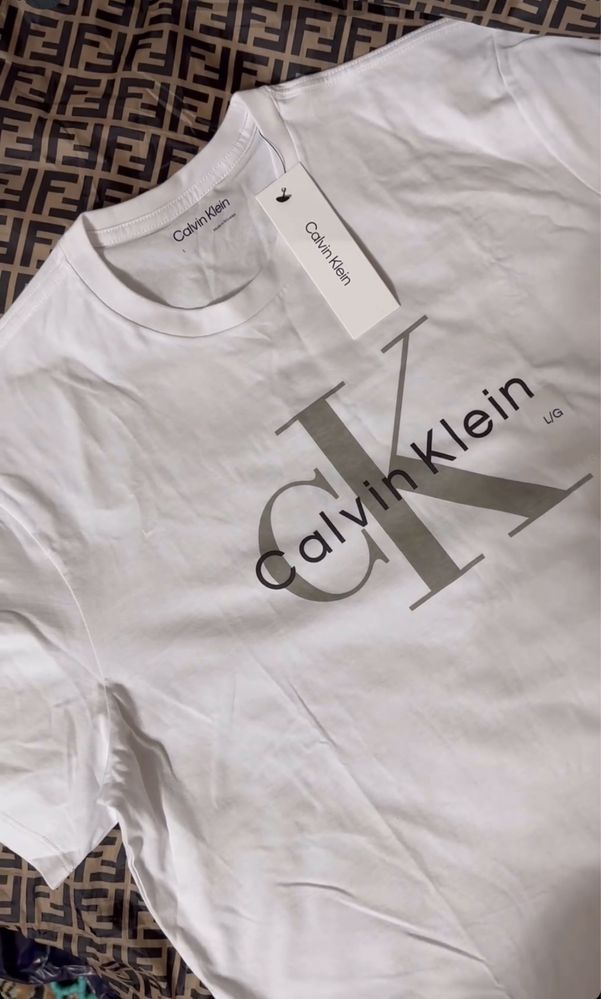 Белая футболка CK (оригинал)