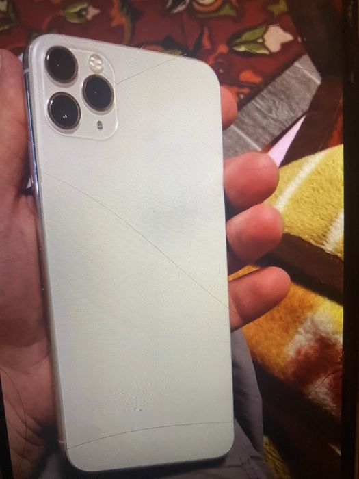 Айфон 11 про мах 256 обмен или продам