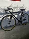 Bicicleta city cu cadru din aluminium Italia