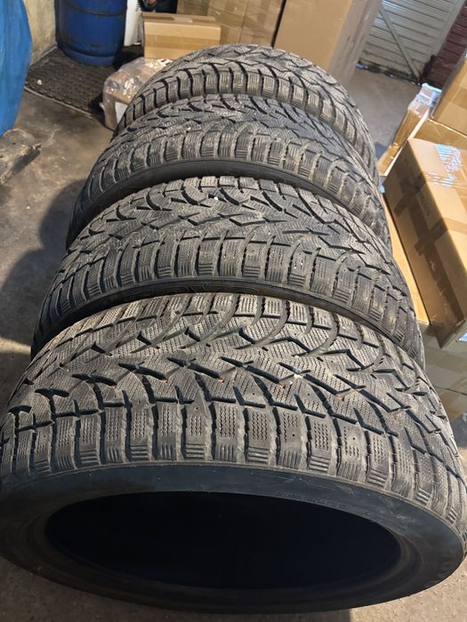 Зимни гуми Toyo G3 Ice 245/45/r20 Japan DOT 2520