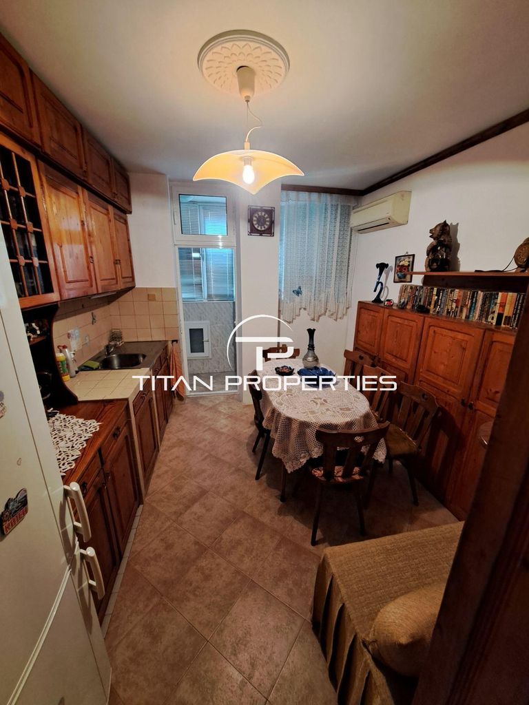 Продава се Тристаен апартамент в Пловдив, Каменица 2 - 68 кв.м за 1971 €/кв.м - Снимка #3