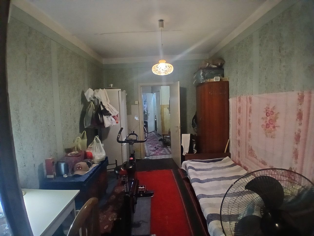 Uy sotiladi Ц13 da 3 xonali 70 kvadrat