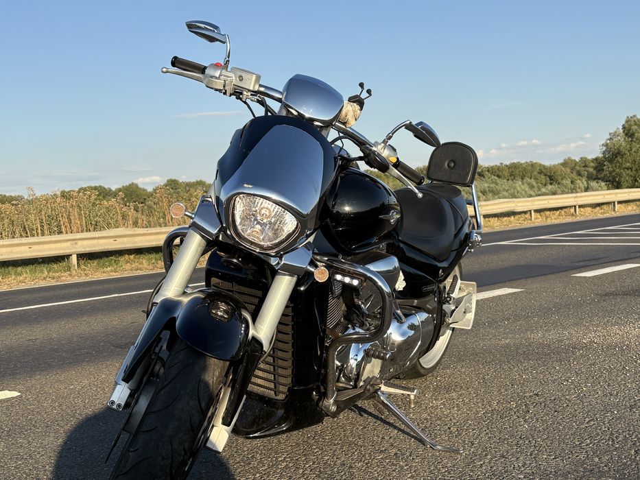 Vand Suzuki Intruder m1800r modificat + accesorii