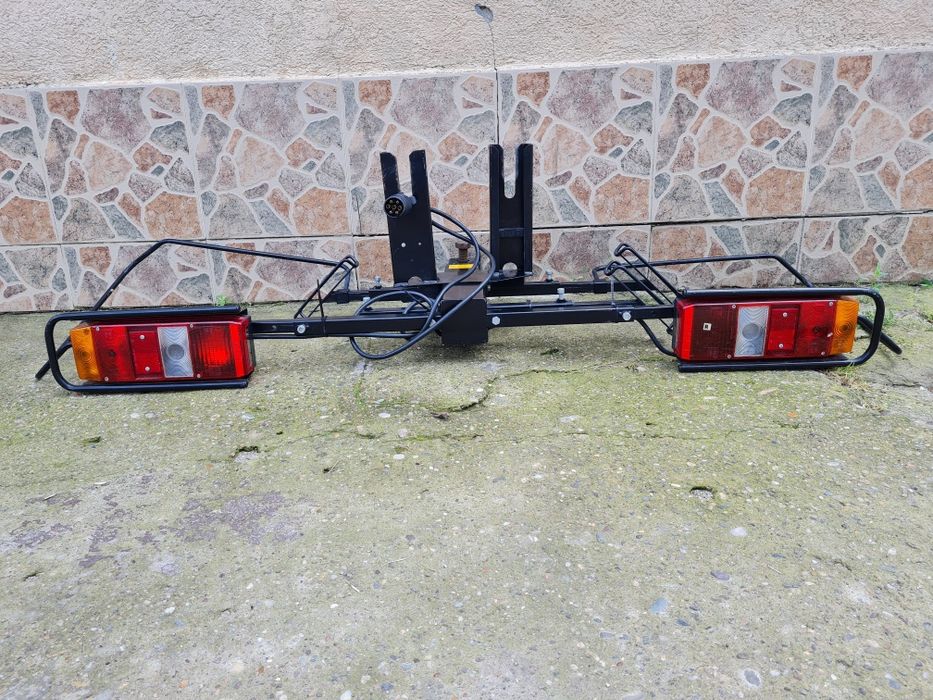 Продавам багажник за теглич за две колела