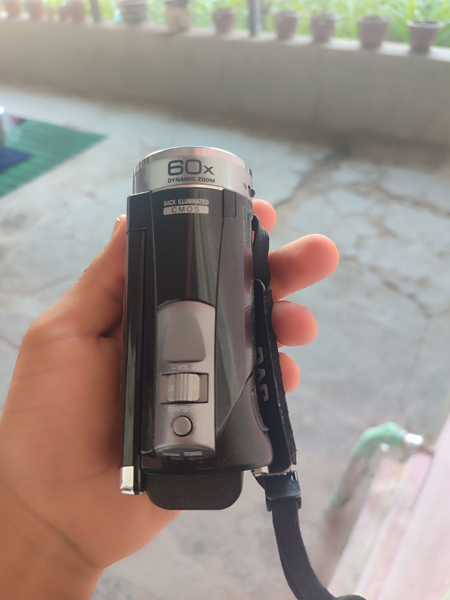 Foto kamera sotiladi
