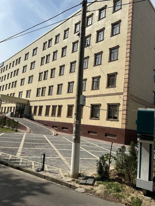 Продаётся здание в Яккасарайский районе
