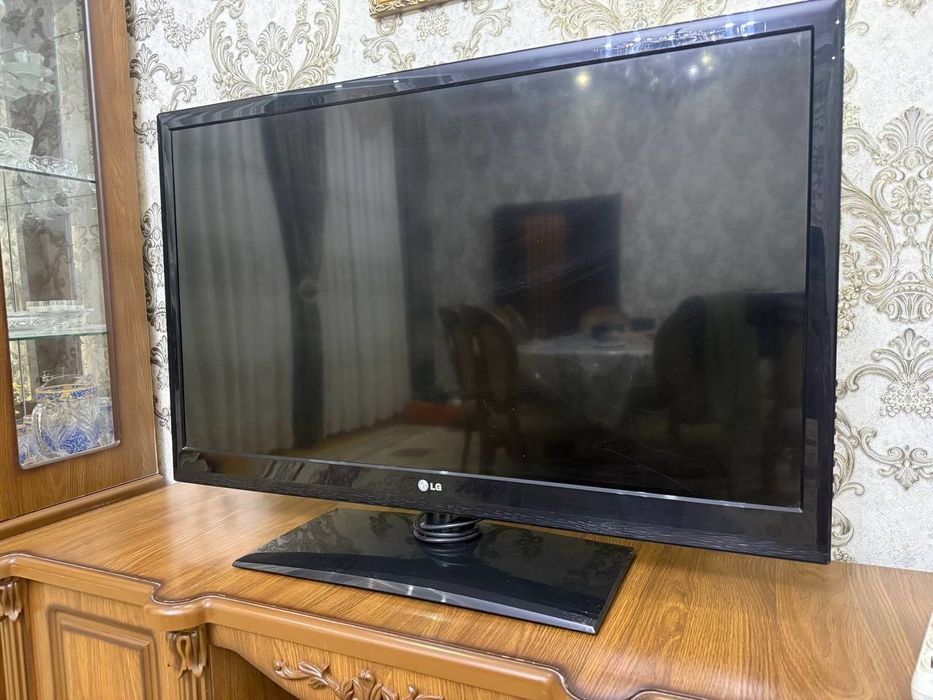 Телевизор  LG 43