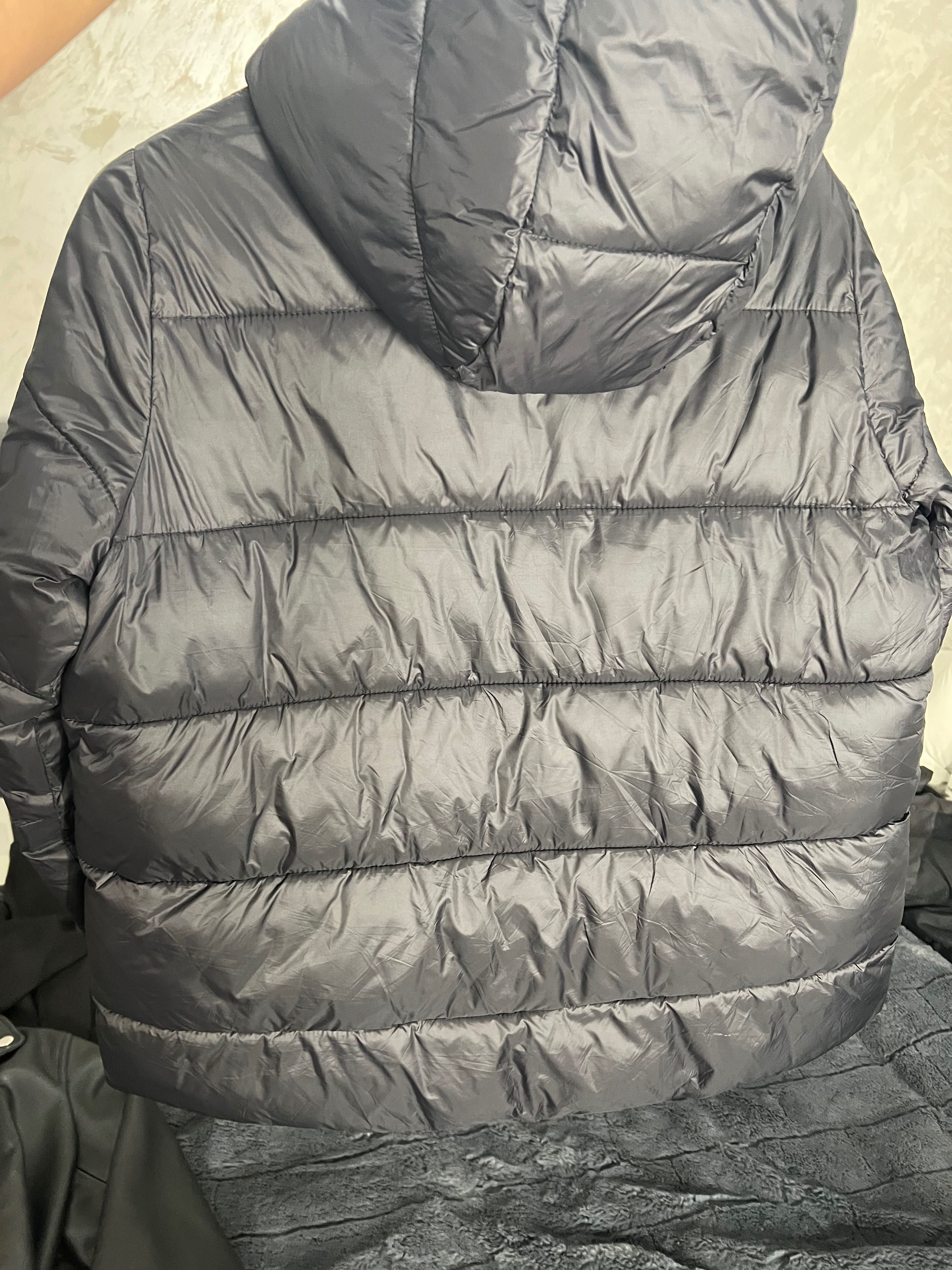 Дамско дебело черно зимно яке от Zara.