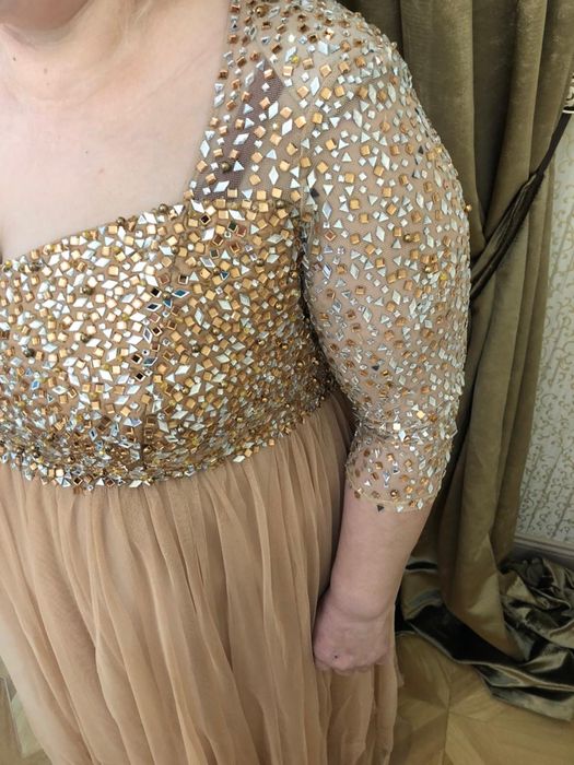 Вечернее платье от стилиста Наиль Байкучуков.