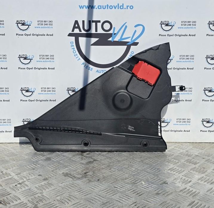 Grila stanga sub parbriz BMW Seria 1 facelift F20