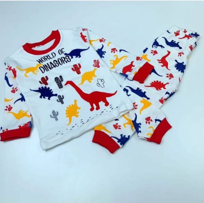 Продам детские одежду